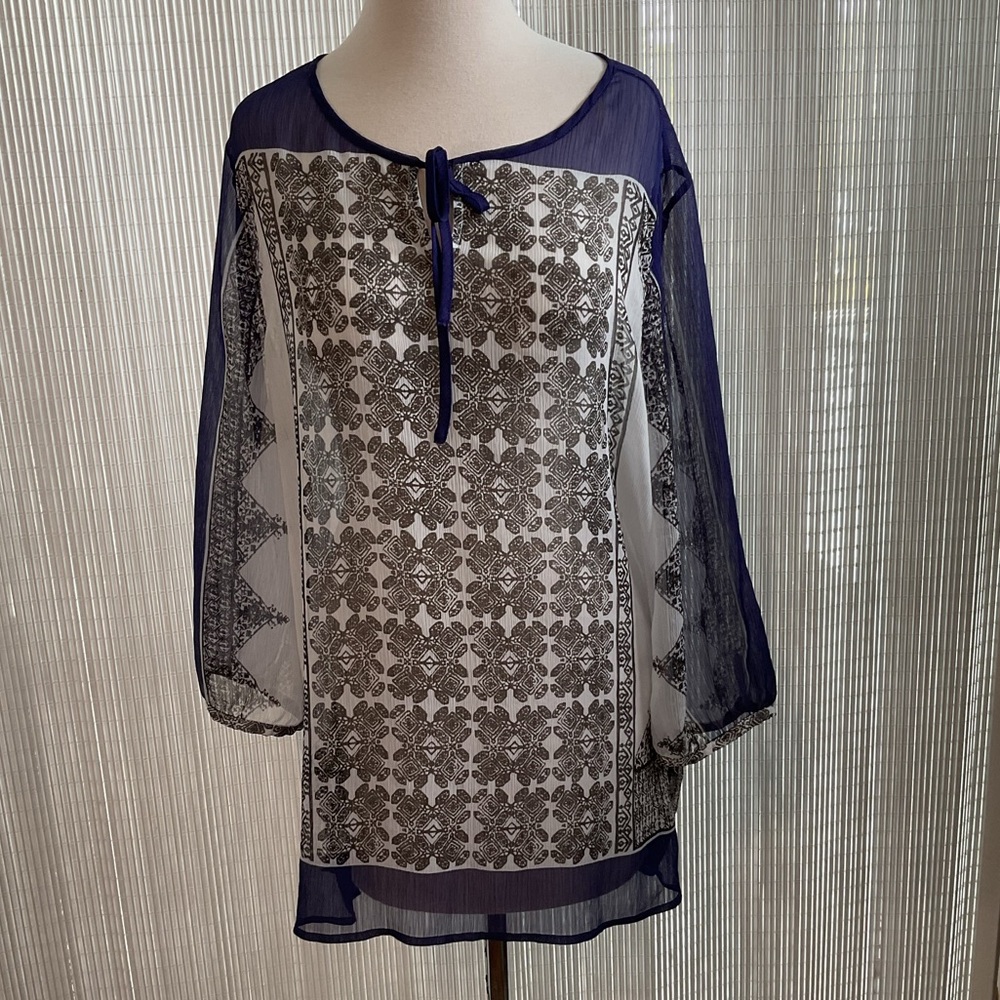 Chico’s Top Shear Size XL